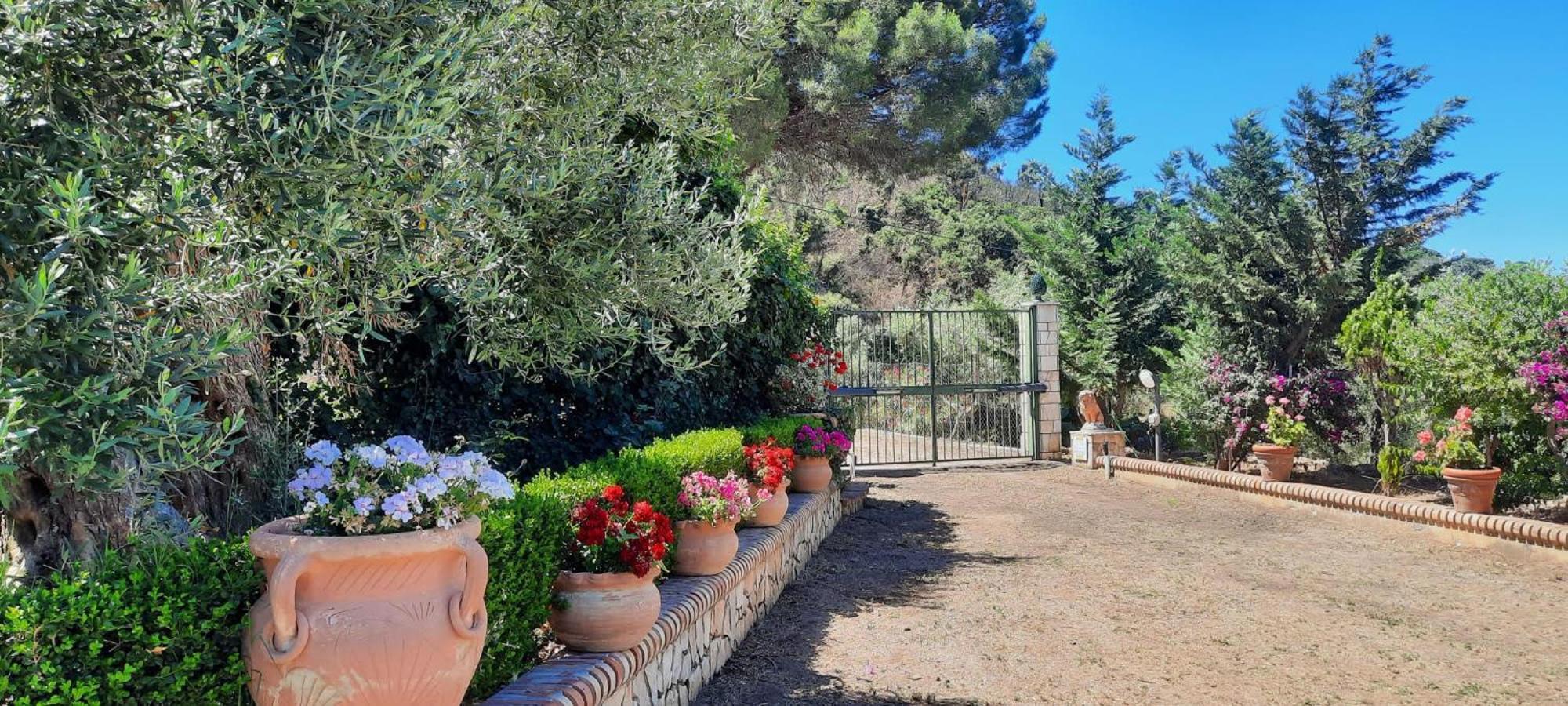 Villa Al Presti, Vacanze In Pieno Relax เชฟาลู ภายนอก รูปภาพ
